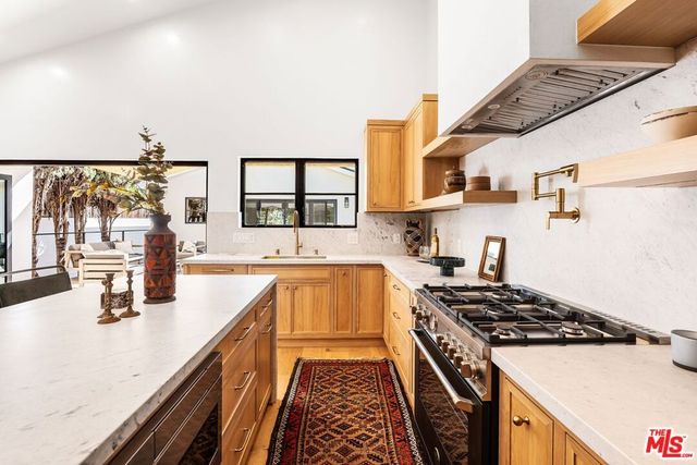 12426 Woodgreen Street, Los Angeles, CA 90066