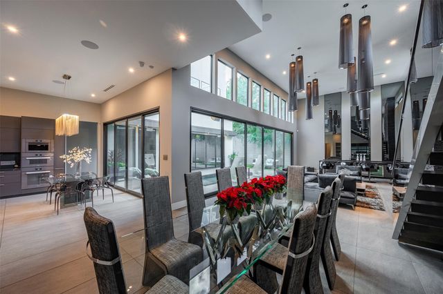 2302 Suffolk Drive, Houston, TX 77027