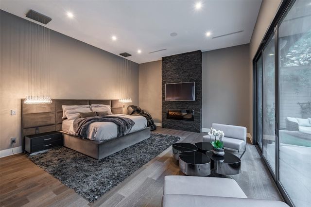 2302 Suffolk Drive, Houston, TX 77027