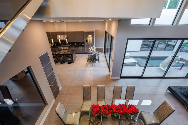 2302 Suffolk Drive, Houston, TX 77027