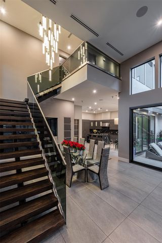 2302 Suffolk Drive, Houston, TX 77027