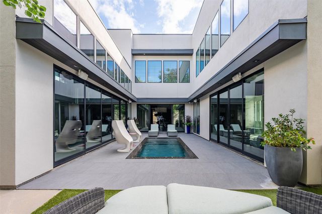 2302 Suffolk Drive, Houston, TX 77027