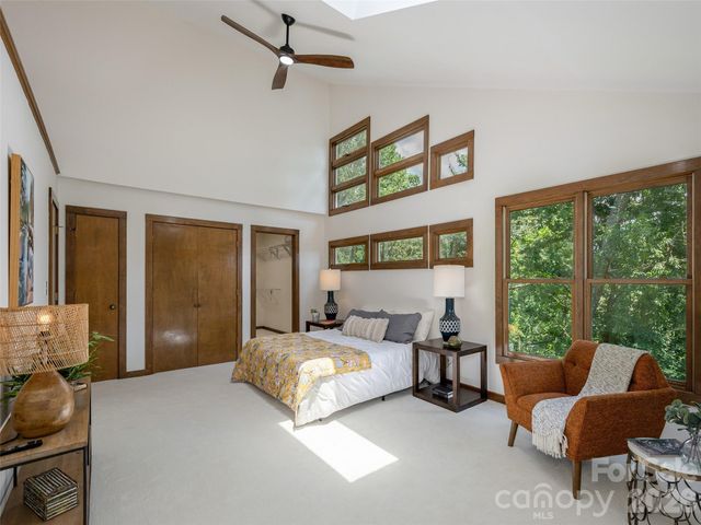 155 Crabapple Lane, Asheville, NC 28804
