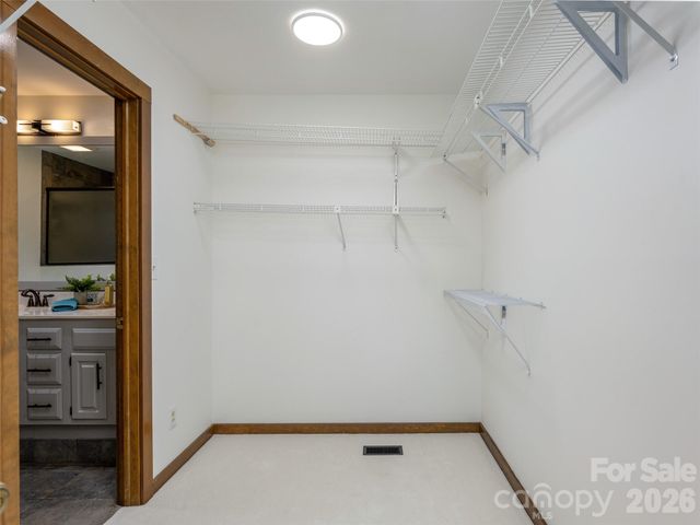 155 Crabapple Lane, Asheville, NC 28804