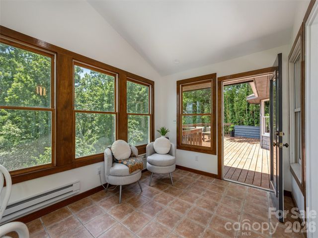 155 Crabapple Lane, Asheville, NC 28804
