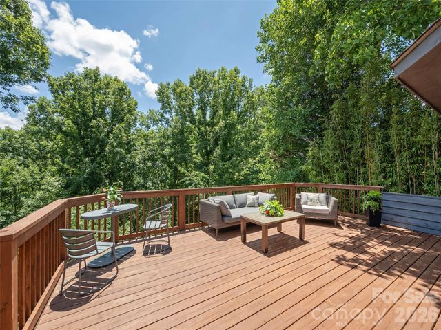 155 Crabapple Lane, Asheville, NC 28804