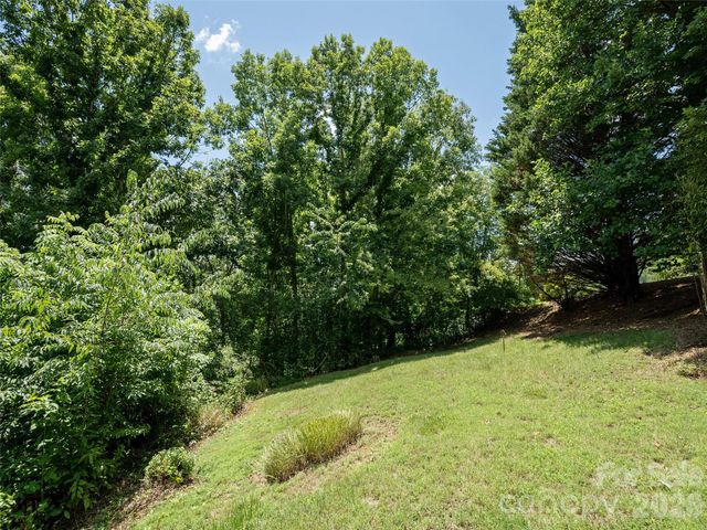 155 Crabapple Lane, Asheville, NC 28804