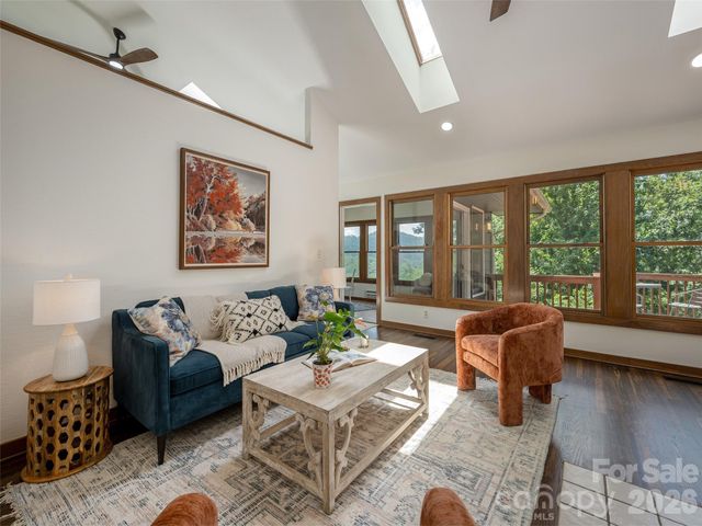 155 Crabapple Lane, Asheville, NC 28804