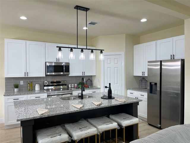 301 E 14th Avenue, Corsicana, TX 75110