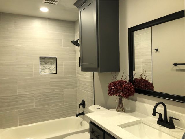 301 E 14th Avenue, Corsicana, TX 75110