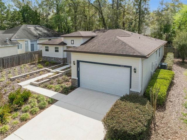 1717 NW 17TH LANE, Gainesville, FL 32605