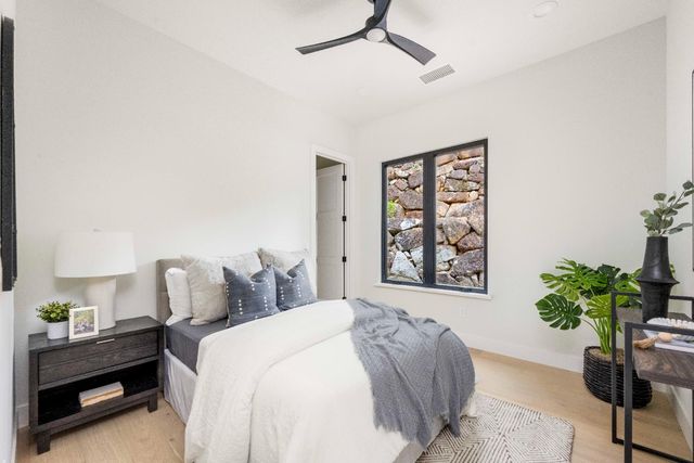 15065 Grand Knoll Dr, Meadow Vista, CA 95722