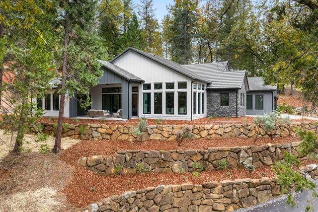 15065 Grand Knoll Dr, Meadow Vista, CA 95722