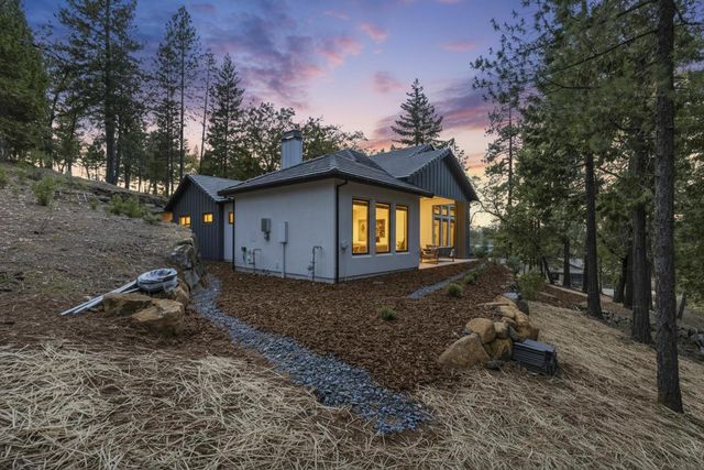 15065 Grand Knoll Dr, Meadow Vista, CA 95722