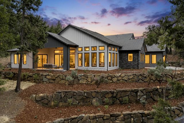 15065 Grand Knoll Dr, Meadow Vista, CA 95722