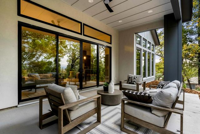 15065 Grand Knoll Dr, Meadow Vista, CA 95722