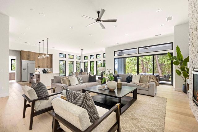 15065 Grand Knoll Dr, Meadow Vista, CA 95722