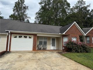 178 Bethania Oaks Circle, Pfafftown, NC 27040