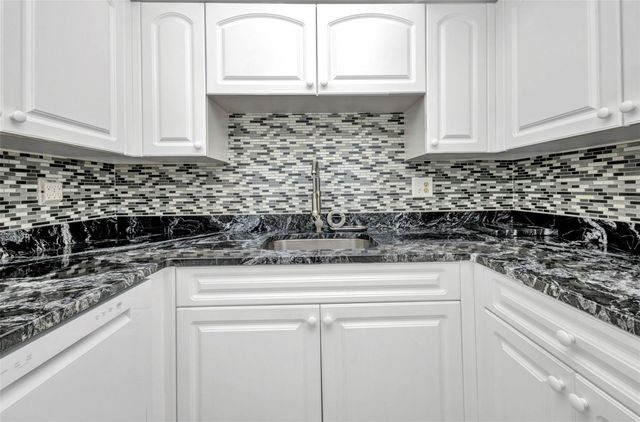 2437 HARBOR BOULEVARD 114, Port Charlotte, FL 33952