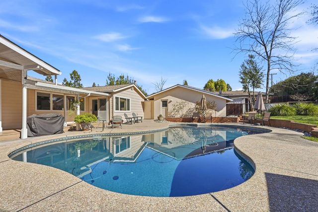 7724 Greenridge Way, Fair Oaks, CA 95628