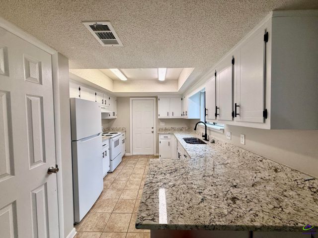 144 Pleasant Hill Court, Warner Robins, GA 31088