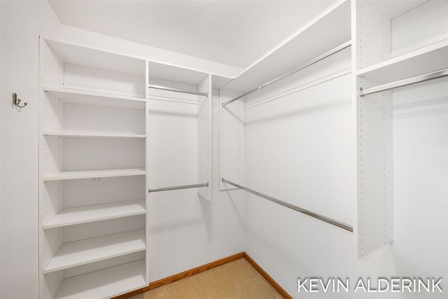 8872 N Peninsula Court, Zeeland, MI 49464