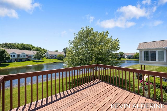 8872 N Peninsula Court, Zeeland, MI 49464