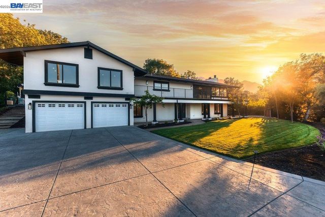 481 Montcrest Pl, Danville, CA 94526