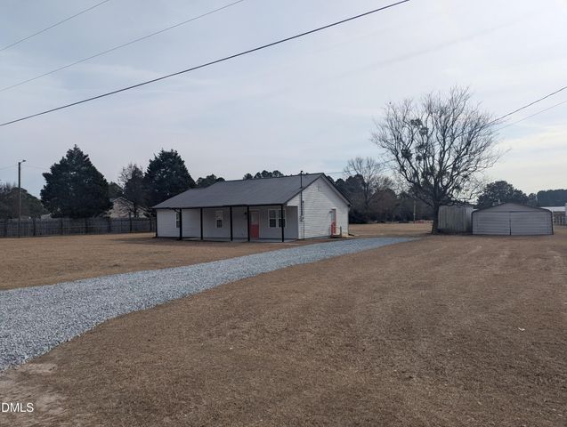 60 Stone Place Road, Dunn, NC 28334