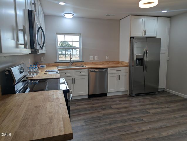 60 Stone Place Road, Dunn, NC 28334