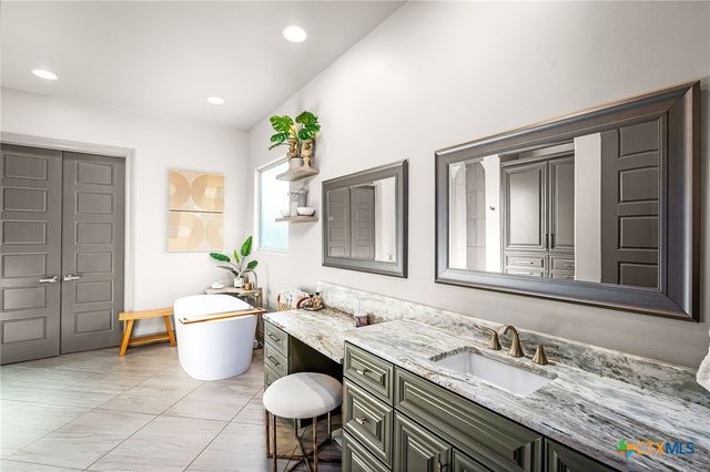 2447 Wallaby Circle, New Braunfels, TX 78132