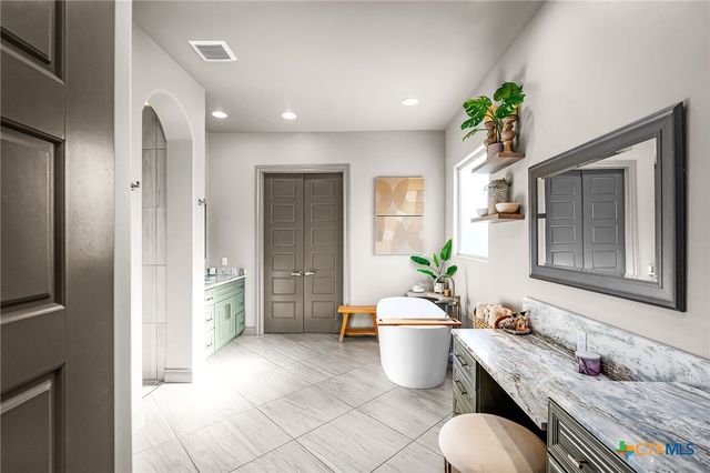 2447 Wallaby Circle, New Braunfels, TX 78132