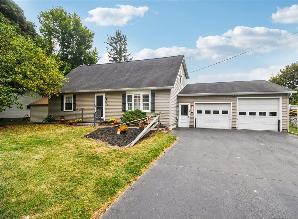 6161 Chili Riga Center Road, Riga, NY 14428