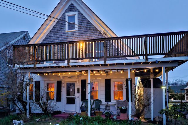 21 Mechanic Street, Provincetown, MA 02657