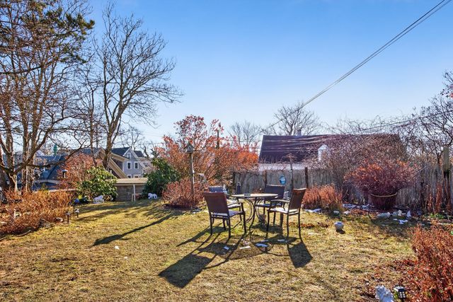 21 Mechanic Street, Provincetown, MA 02657