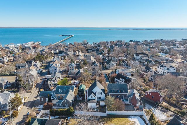 21 Mechanic Street, Provincetown, MA 02657