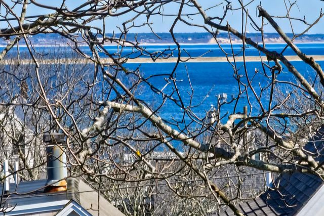 21 Mechanic Street, Provincetown, MA 02657