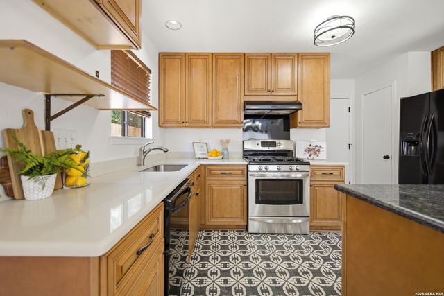 2858 BURNING ROCK ST, San Antonio, TX 78247