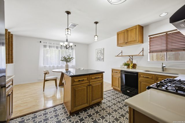 2858 BURNING ROCK ST, San Antonio, TX 78247