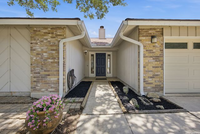 2858 BURNING ROCK ST, San Antonio, TX 78247