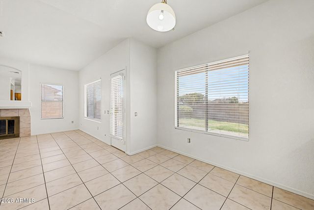 6947 W VIA DEL SOL Drive, Glendale, AZ 85310