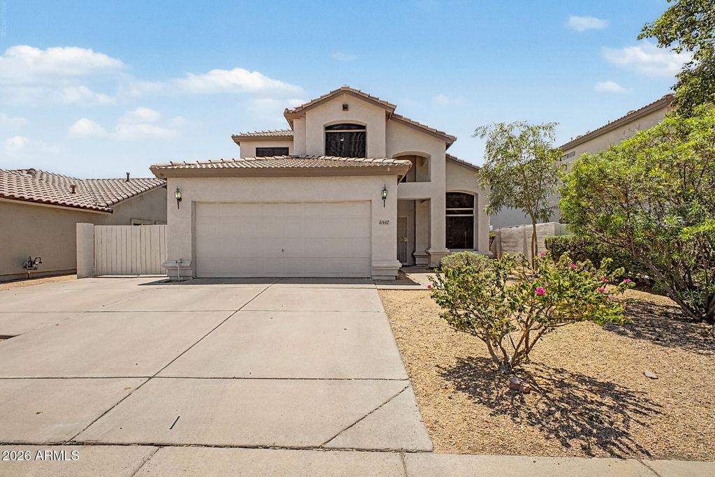 6947 W VIA DEL SOL Drive, Glendale, AZ 85310