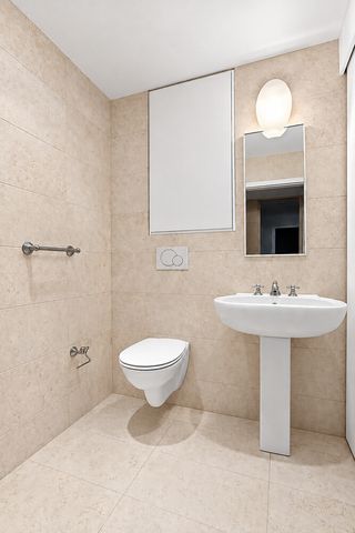 20 E 68TH Street 10DE, New York City, NY 10065