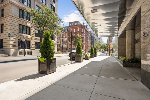20 E 68TH Street 10DE, New York City, NY 10065