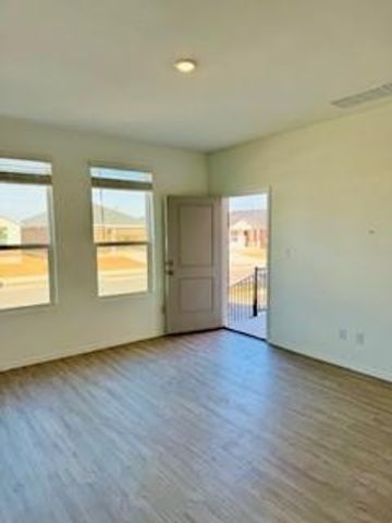 176 Alamito Ave, Kyle, TX 78640