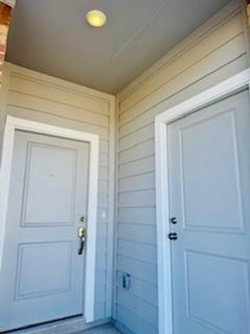 176 Alamito Ave, Kyle, TX 78640