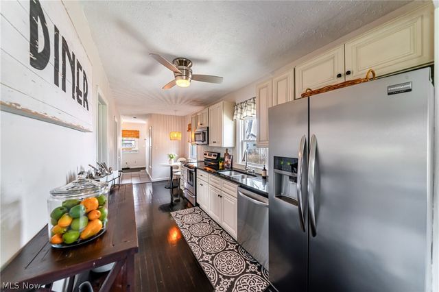 192 Sunset Road, Avon Lake, OH 44012