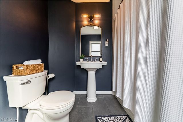 192 Sunset Road, Avon Lake, OH 44012