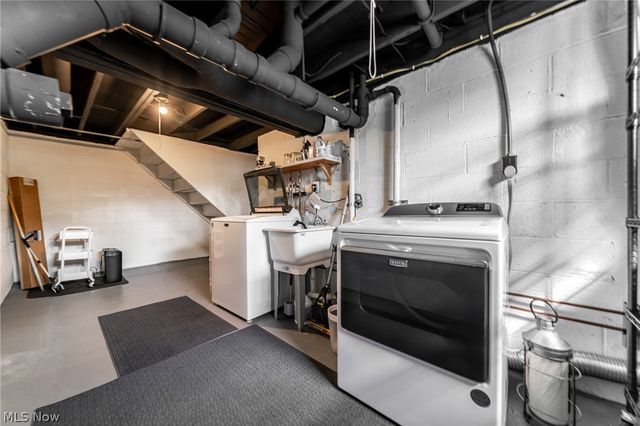 192 Sunset Road, Avon Lake, OH 44012