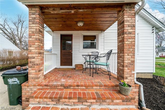 192 Sunset Road, Avon Lake, OH 44012